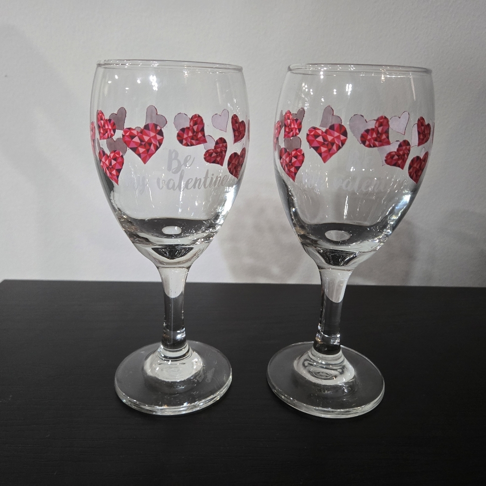Be My Valentine's Heart Wine Glass Set